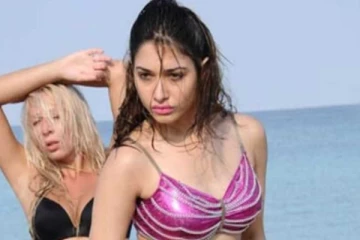 பிகினி உடையில் நடிகை தமன்னா.. இணையத்தில் தீயாய் பரவும் வீடியோ