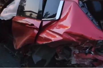 கனடாவில் இடம்பெற்ற வாகன விபத்தில் 5 பேர் காயம்