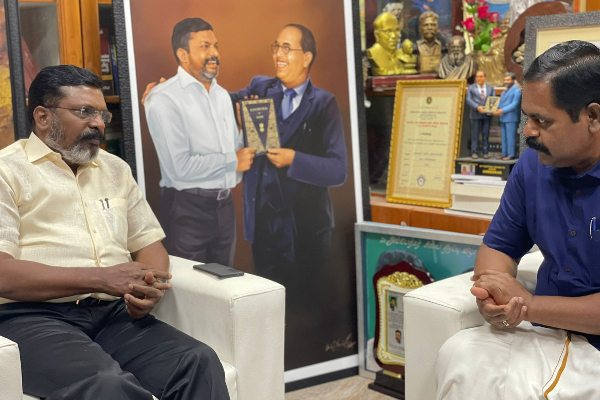 ஈழத்தமிழர் நலனோம்புகைச் செயற்பாடு:தொல்.திருமாவளவனுடன் சிறீதரன் கலந்துரையாடல் (photos) | Sridharan Met Thol Thirumavalavan India ஈழத்தமிழர் நலனோம்புகைச் செயற்பாடு:தொல்.திருமாவளவனுடன் சிறீதரன் கலந்துரையாடல் (photos) | Sridharan Met Thol Thirumavalavan India