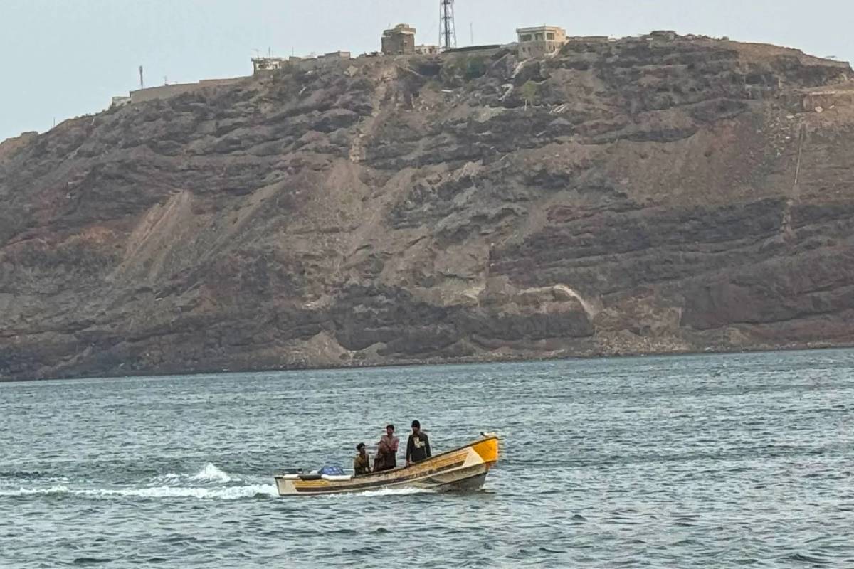 ஏமன் ஜனாதிபதி மாளிகை மீது ஹவுதிகள் ஏவுகணைத் தாக்குதல் | Houthi Strike Yemen Palace ஏமன் ஜனாதிபதி மாளிகை மீது ஹவுதிகள் ஏவுகணைத் தாக்குதல் | Houthi Strike Yemen Palace