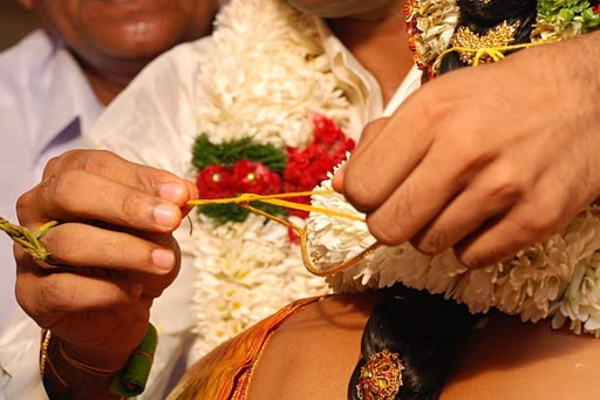 காதல் கணவனால் புதுபெண்ணுக்கு நடத்தப்பட்ட கொடூரம் ; வரதட்சணையால் கசந்த காதல் | Cruelty By Lover Husband Against Young Wife