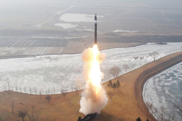 உலக நாடுகளை அதிரவைக்கும் வடகொரியா! மீண்டும் உருவான பதற்றம் | North Korea Another New Missile Test