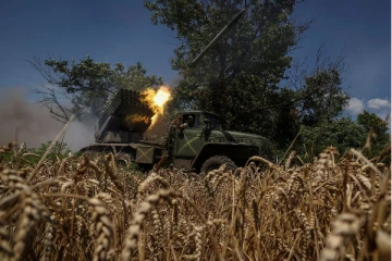 உக்ரைன் மீது 2வது நாள் இரவாக வான் தாக்குதல்: ரஷ்ய படைகள் முன்னேற்றம்