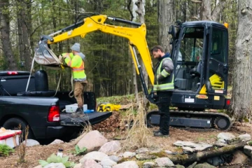 கனடாவில் சிவனை உச்சி குளிர வைத்த யாழ்ப்பாண தமிழர்!