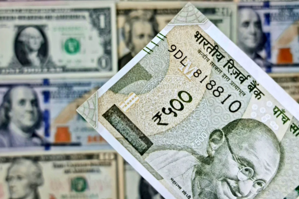 வரலாறு காணாத அளவுக்கு சரிந்த இந்திய ரூபாவின் பெறுமதி | Indian Rs Fallen Unprecedented Level Today வரலாறு காணாத அளவுக்கு சரிந்த இந்திய ரூபாவின் பெறுமதி | Indian Rs Fallen Unprecedented Level Today