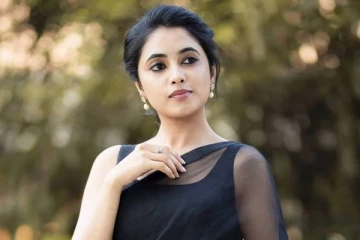 துளி கூட மேக்கப் போடாமல் இருக்கும் நடிகை பிரியங்கா மோகன்.. ரசிகர்கள் மத்தியில் வைரல்