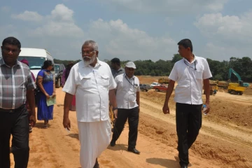 தொடரும் சட்ட விரோத செயற்பாடு - திடீர் பயணம் மேற்கொண்ட டக்ளஸ்!