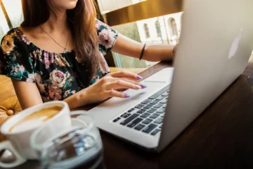 ஜேர்மனியில் வாழும் புலம்பெயர்ந்தோரில் யார் அதிக ஊதியம் பெறுகிறார்கள்?