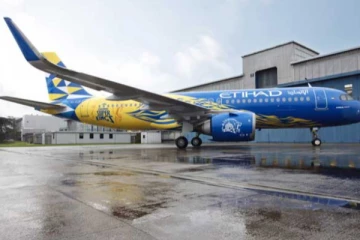 සුපිරිම පෞද්ගලික ගුවන්යානයක් හිමි කරගත් ක්‍රිකට් කණ්ඩායම..(PHOTO)