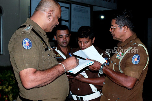 வாகனம் மோதியதில் குடும்பப் பெண் ஸ்தலத்திலேயே பலி | Family Woman Dies Spot After Being Hit By Vehicle வாகனம் மோதியதில் குடும்பப் பெண் ஸ்தலத்திலேயே பலி | Family Woman Dies Spot After Being Hit By Vehicle