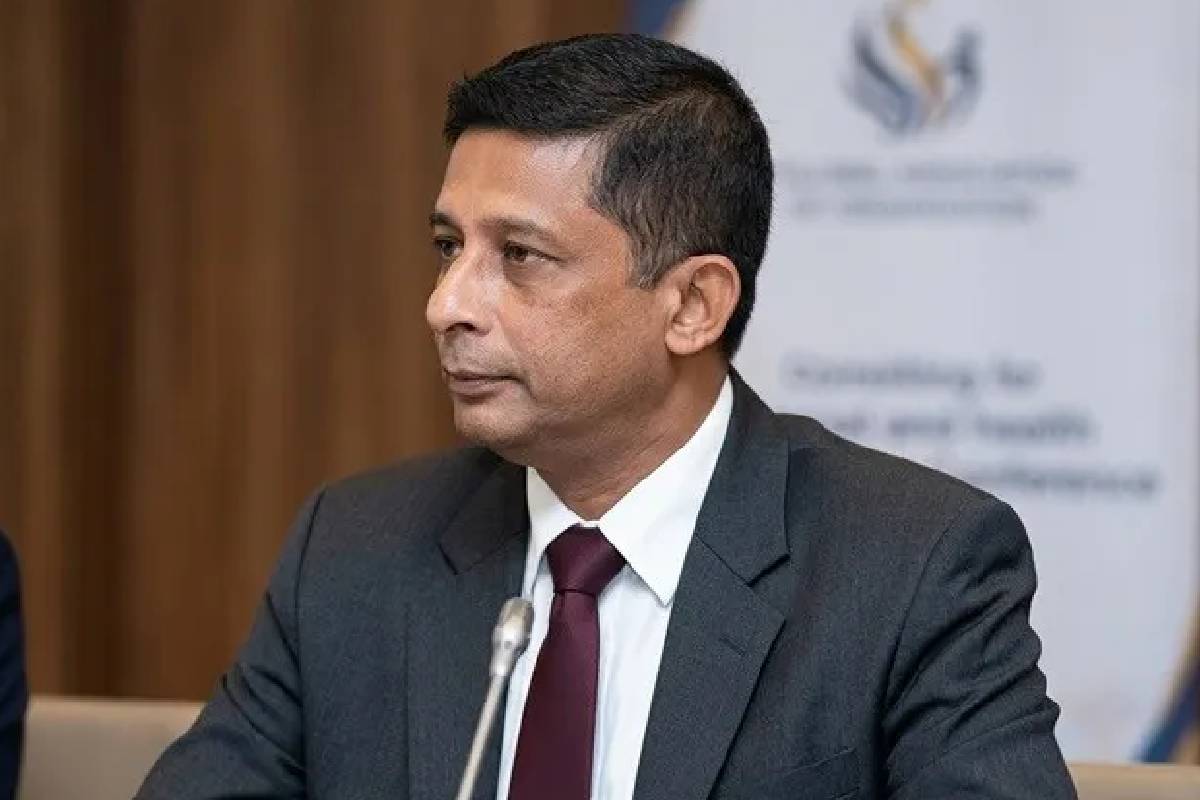 சுரேஷ் சலேயை பார்க்க சிஐடிக்கு வந்த மனைவி : கவலையுடன் வெளிப்படுத்திய விடயங்கள் | Suresh Saleh S Wife Came To Cid To Meet Saleh சுரேஷ் சலேயை பார்க்க சிஐடிக்கு வந்த மனைவி : கவலையுடன் வெளிப்படுத்திய விடயங்கள் | Suresh Saleh S Wife Came To Cid To Meet Saleh