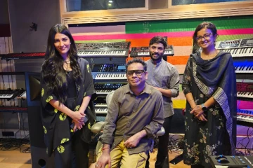 ஏ.ஆர்.ரஹ்மான் உடன் முதல் முறை கூட்டணி சேரும் ஸ்ருதி ஹாசன்!