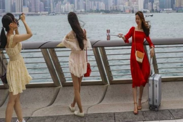 சுற்றுலா பயணிகளுக்கு 5 லட்சம் விமான டிக்கெட்டுகளை இலவசமாக வழங்க முடிவு செய்துள்ள நாடு!