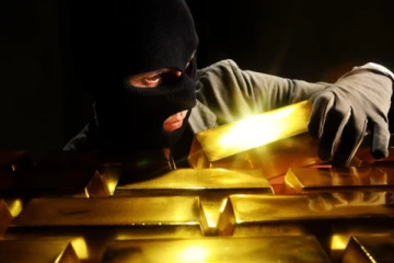 කිලෝ දෙකක රත්තරන් කොල්ලය..