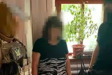 நூழிலையில் தப்பிய உக்ரைன் அதிபர் - ரஷ்ய பெண் சதிச்செயல் அம்பலம்!