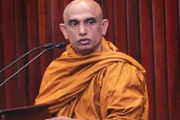 கட்சியில் இருந்து நீக்கப்பட்டுள்ள அத்துரலியே ரத்தன தேரர்! - எம்.பி பதவியில் இருந்தும் நீக்குமாறு கோரிக்கை