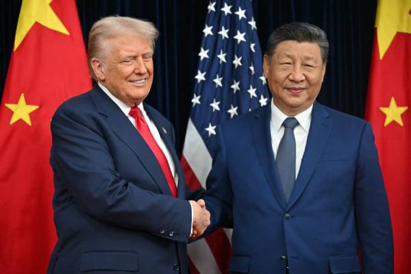 சீனா மீதான வரி குறைப்பு: ட்ரம்ப் வெளியிட்ட அறிவிப்பு | Trump Reduces China Tariff To 47 After Xi Talks சீனா மீதான வரி குறைப்பு: ட்ரம்ப் வெளியிட்ட அறிவிப்பு | Trump Reduces China Tariff To 47 After Xi Talks