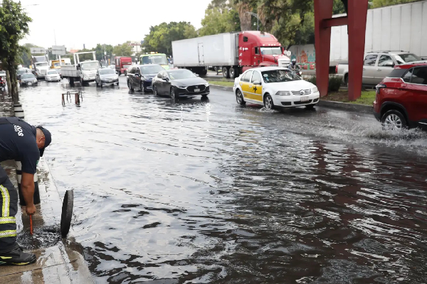 மெக்சிகோவை புரட்டிப்போட்ட கனமழை : பலர் உயிரிழப்பு | Heavy Rain In Mexico