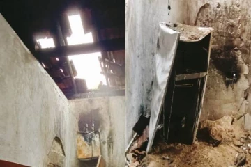 யாழில் மர்ம நபர்களின் அட்டகாசம்: விசமிகளால் வீடு சொத்துக்கள் நாசம் (படங்கள்)