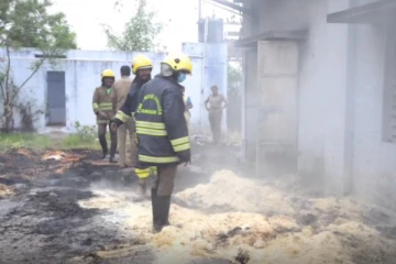 ஸ்ரீவில்லிபுத்தூர் தீப்பெட்டி தொழிற்சாலையில் தீ விபத்து - சிறுவன் படுகாயம்