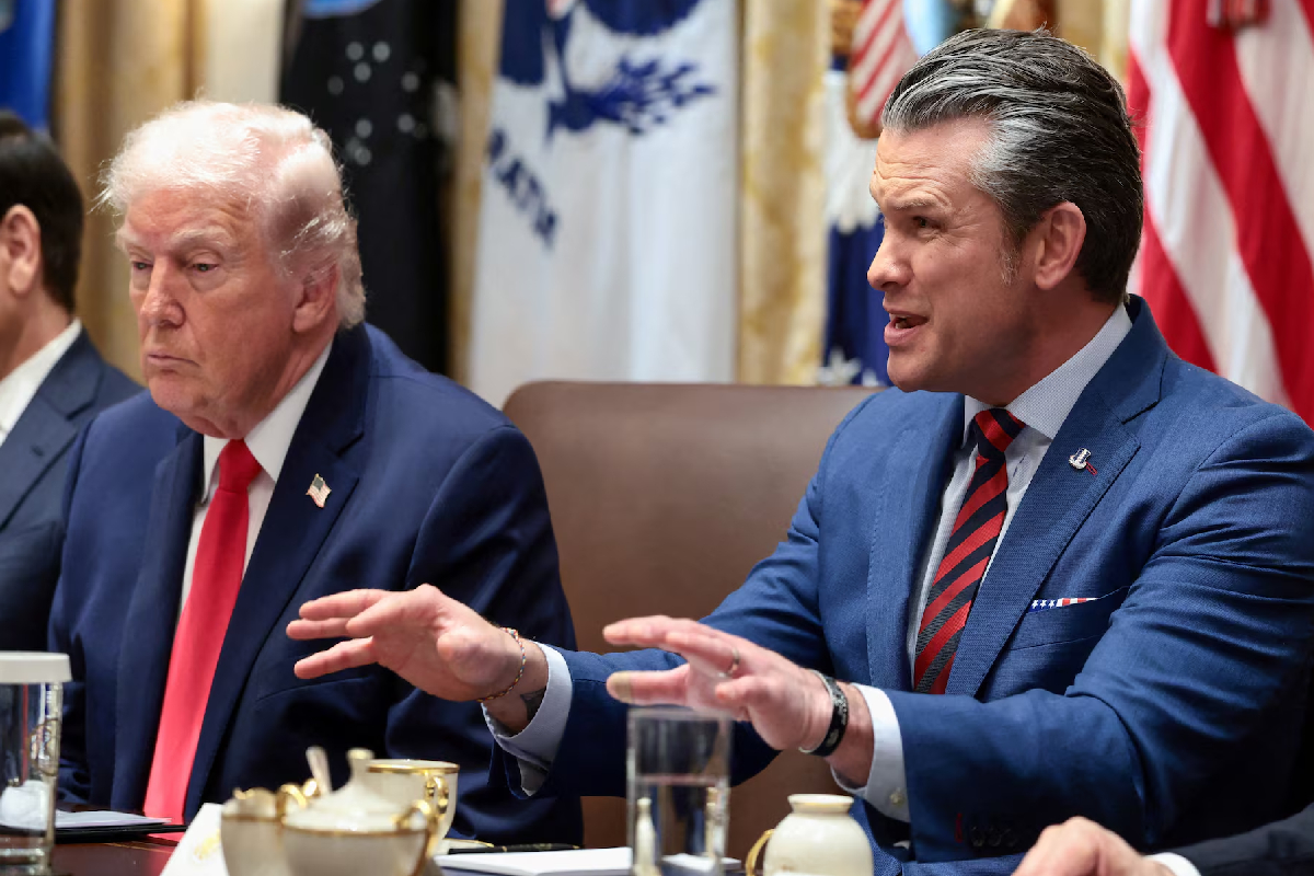 ஈரான் போர் ; பாதுகாப்பு செயலர் மீது பழியை தூக்கி போட்ட டிரம்ப் | Iran War Trump Blame On Defense Secretary