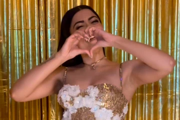 பொது இடத்திற்கு ராஷ்மிகா அணிந்து வந்த ஷார்ட் உடை.. வைரலாகும் வீடியோ