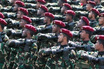 இலங்கை ராணுவத்தை மூன்றில் ஒரு பங்காக குறைக்க முடிவு!