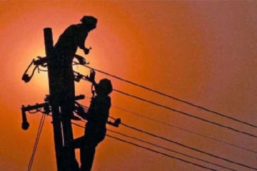 பொருளாதார நெருக்கடி - மின்சாரசபை ஊழியர்கள் செய்த தியாகம்