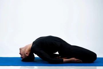 நாள்பட்ட தலைவலியை குணமாக்க வேண்டுமா? அப்போ தொடர்ந்து இந்த பயிற்சியை செய்திடுங்க