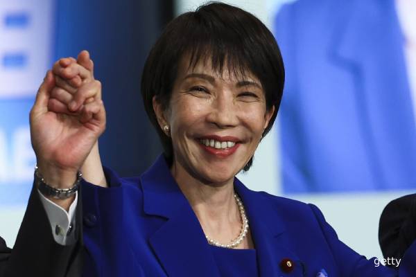 இளம் வாக்காளர்களை மொத்தமாக வசப்படுத்திய ஜப்பானின் முதல் பெண் பிரதமர் | Japan First Female Leader Won