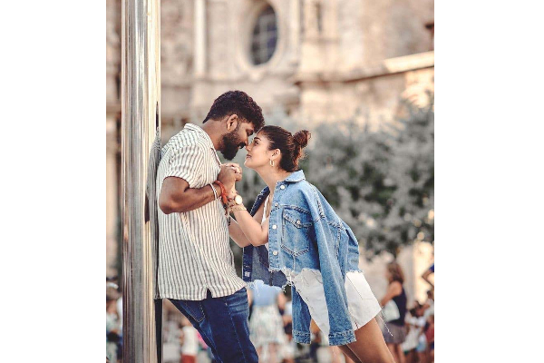 கடல் நடுவே ஒய்யாரமாய் நயன்தாரா... போட்டோ எடுக்கிறவங்க படும் சிரமத்தை பாருங்க | Nayanthara Vignesh Spain Recent Viral Video