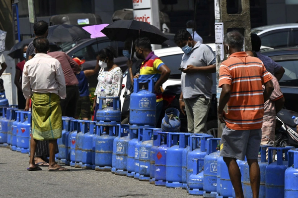 பொருளாதாரத்தை நடைமுறைப்படுத்துபவர்களுக்கு துளியளவும் அனுபவம் இல்லை : உதய கம்மன்பில | Those Who Practice Economics Have No Experience