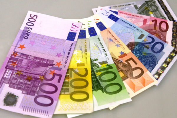 இலங்கைக்கான நிதி திரட்டலில் வெளிநாடுகள் பாரிய மோசடி - பெருந்தொகை பணத்தை ஏமாற்றிய நபர் | Sri Lankan Social Activist Robbed Of Aid In Italy