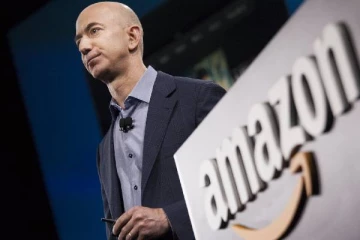 உலகின் இரண்டாவது பணக்காரர் அமேசான் நிறுவனருக்கு அனுப்பப்பட்டுள்ள பொதி?