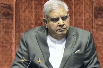 பதவி விலகினார் இந்தியாவின் துணை ஜனாதிபதி