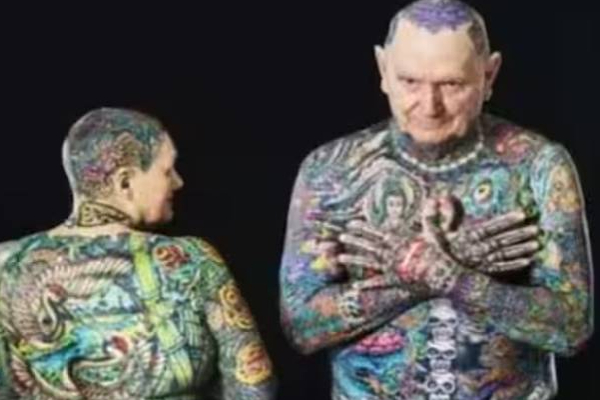 உடல் முழுவதும் டாட்டூ குத்தி சாதனை படைத்த தம்பதிகள்! | Couple Achieved Record By Tattooing The Whole Body