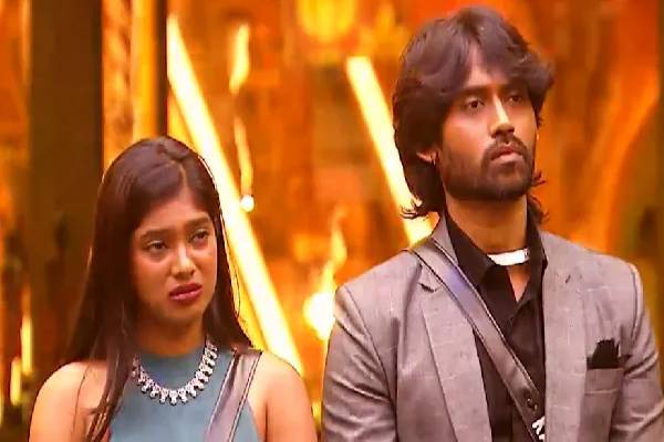 பிக் பாஸ் சொல்லியும் கேக்கல - பார்வதிக்கு விஜய் சேதுபதி தானாக எடுத்த முடிவா அது? | Bigg Boss Tamil 9 Vijay Sethupathi Red Card Paru