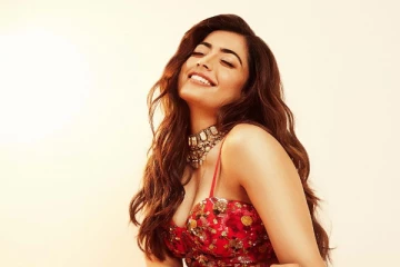 ராஷ்மிகாவா இப்படி.. நடிகை செய்த காரியத்தை பார்த்து அதிர்ந்த ரசிகர்கள்