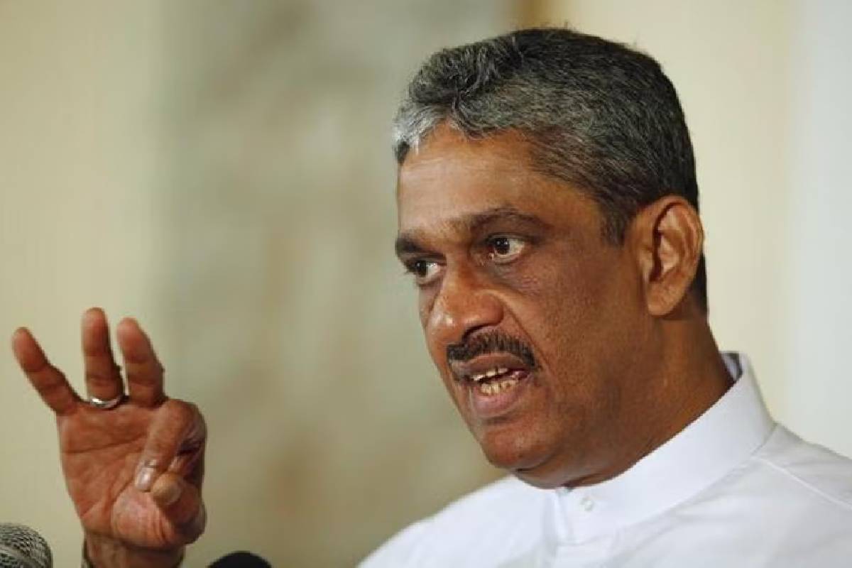 புதிய கட்சியை உருவாக்கியுள்ள சரத் பொன்சேகா! வருட இறுதி முதல் அரசியல் களம் காணத் தயார் என அறிவிப்பு | Sarath Fonseka Start New Political Party புதிய கட்சியை உருவாக்கியுள்ள சரத் பொன்சேகா! வருட இறுதி முதல் அரசியல் களம் காணத் தயார் என அறிவிப்பு | Sarath Fonseka Start New Political Party