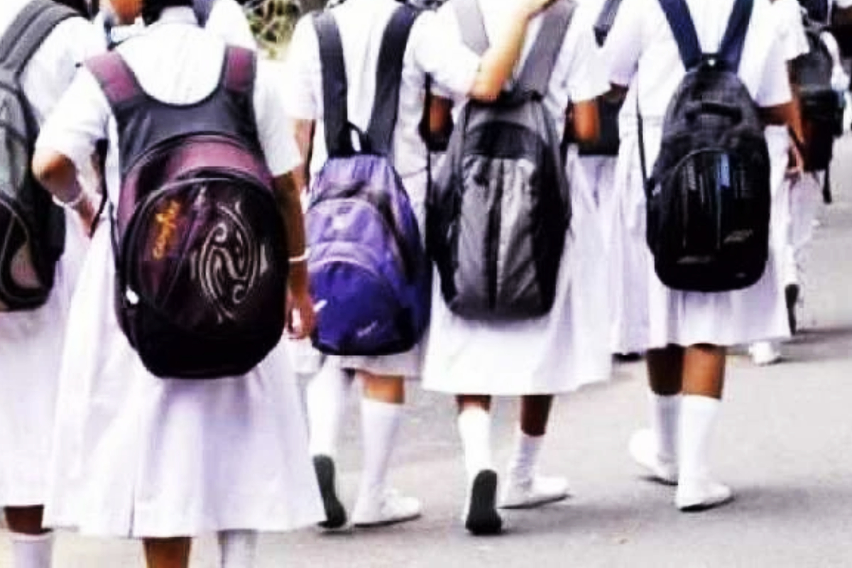 உயர்தரப் பரீட்சை முடிவு - ஆண்களை விட பெண்களின் தேர்ச்சி விகிதம் அதிகரிப்பு | Exam Dept Says Female Students Performed Better உயர்தரப் பரீட்சை முடிவு - ஆண்களை விட பெண்களின் தேர்ச்சி விகிதம் அதிகரிப்பு | Exam Dept Says Female Students Performed Better