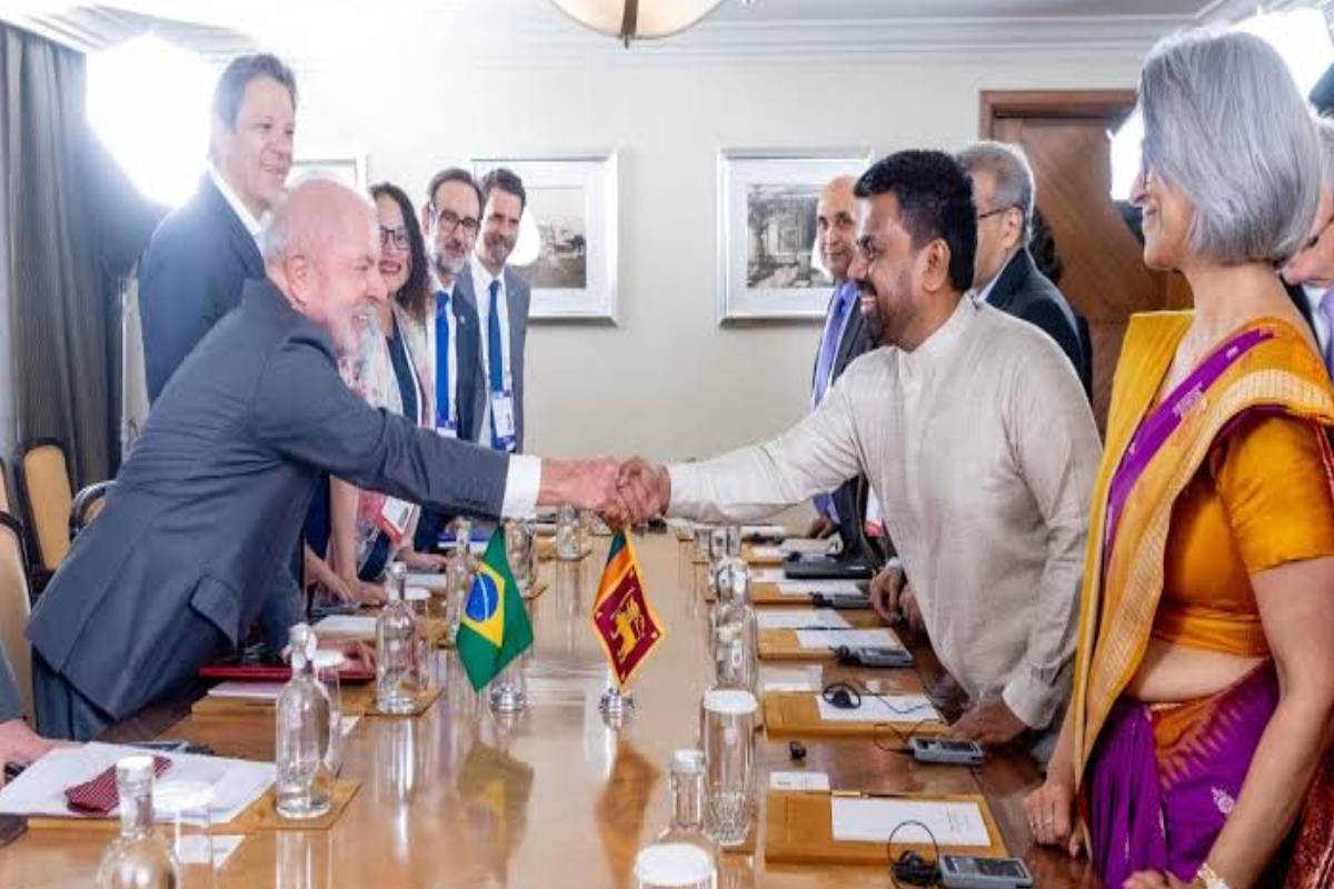 பாரம்பரிய அரசியல் வம்சங்களினால் இனியும் மக்களை ஏமாற்ற முடியாது..! பிரேசில் ஜனாதிபதிக்கு அநுர வாழ்த்து | President Akd Hails Brazilian Leader பாரம்பரிய அரசியல் வம்சங்களினால் இனியும் மக்களை ஏமாற்ற முடியாது..! பிரேசில் ஜனாதிபதிக்கு அநுர வாழ்த்து | President Akd Hails Brazilian Leader