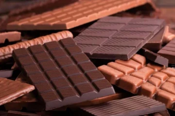 சாக்லேட் சாப்பிட்ட 4 வயது சிறுவன்! துடிதுடித்து பலியான சோகம்