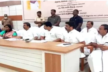 செல்போனை நோண்டிக் கொண்டிருந்தால் கைகொடுக்குமா?-அதிகாரியை கண்டித்த அமைச்சர் நேரு