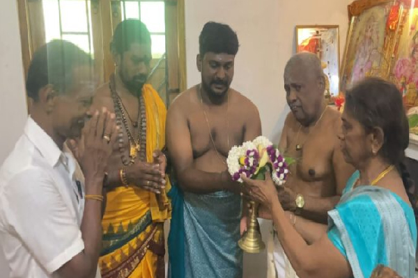 நான்கு தசாப்தங்களுக்கு பின்னர் யாழில் இருந்து செல்லும் கொடிச்சீலை! | Flagship Leaves From Yahweh After 4 Decades