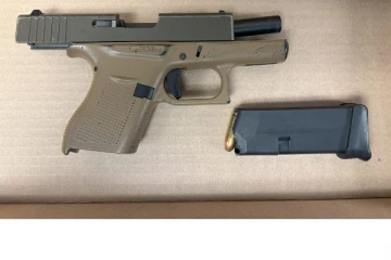 கனடாவில் வாகனக் கொள்ளையில் ஈடுபட்ட 3 பேர் கைது