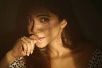 என்ன மடோனா இதெல்லாம்? அவதார் லுக்கில் வாய்ப்பிளக்க வைத்த தனுஷ் பட நடிகை