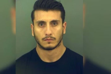 வீட்டில் இருந்த 1000க்கும் அதிகமான சிறுமிகள், குழந்தைகளின் புகைப்படங்கள்! சோதனையின் போது அதிர்ந்த பொலிசார்