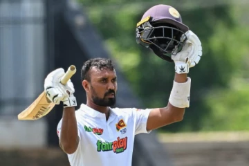 மொத்த அணியும் 196க்கு ஆல்அவுட்! தனிஒருவனாய் 113 ஓட்டங்கள் விளாசிய இலங்கை வீரர்