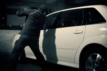 கனடாவில் கார் திருட்டை தடுக்க தேசிய திட்டம்