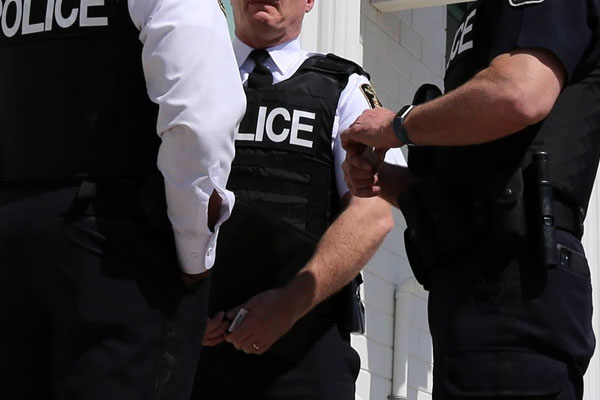 கனடாவில் இந்திய இளைஞனுக்கு நேர்ந்த கதி ; வீட்டிற்குள் புகுந்து அரங்கேற்றப்பட்ட சம்பவம் | The Fate That Befell An Indian Youth In Canada